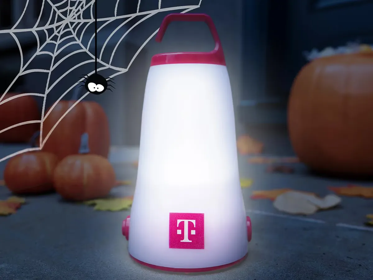 Free T-Mobile 2-in-1 Lantern Flashlight: T-Mobile Tuesdays App