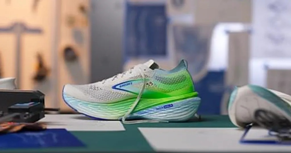 Free Brooks Shoes: 100 Winners in Strava Challenge!