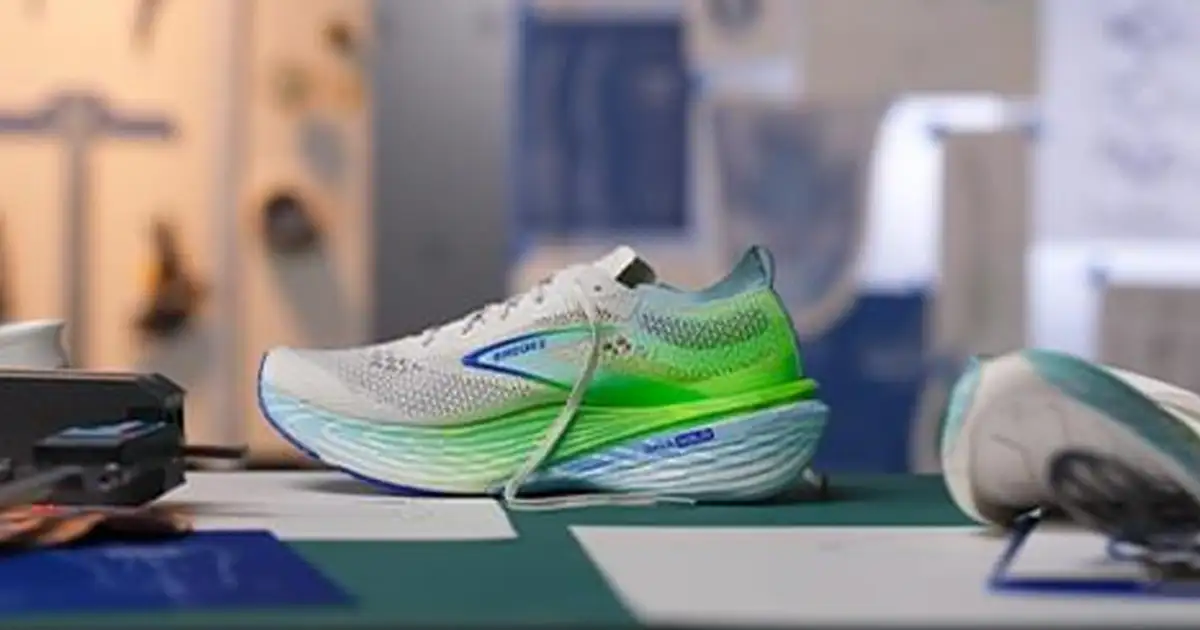 Free Brooks Shoes: 100 Winners in Strava Challenge!