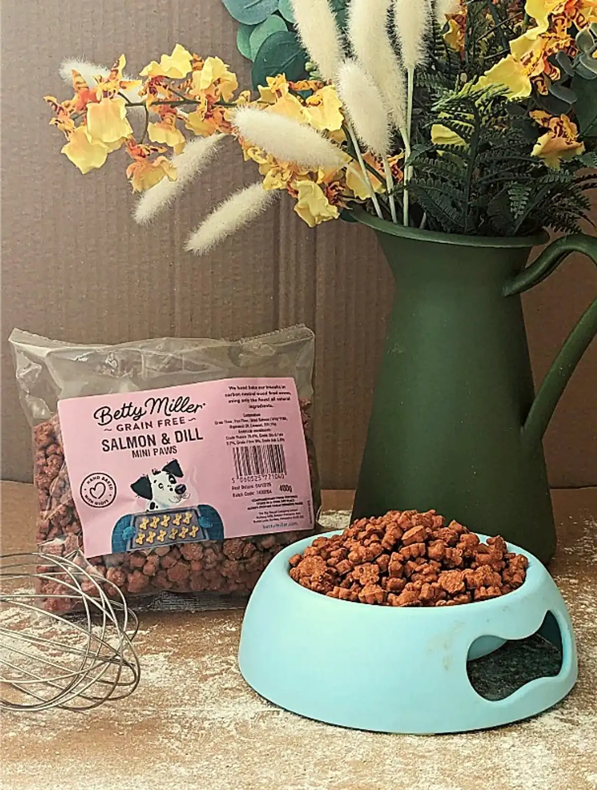 Free Dog Food & Bowl: Score 4 Free Pet Goodies!