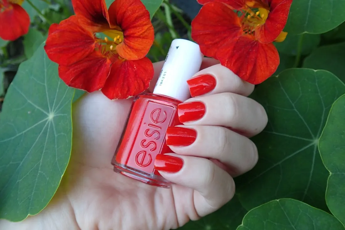 Free Essie Clambake! Win 1 of 25 Nail Polish Sets