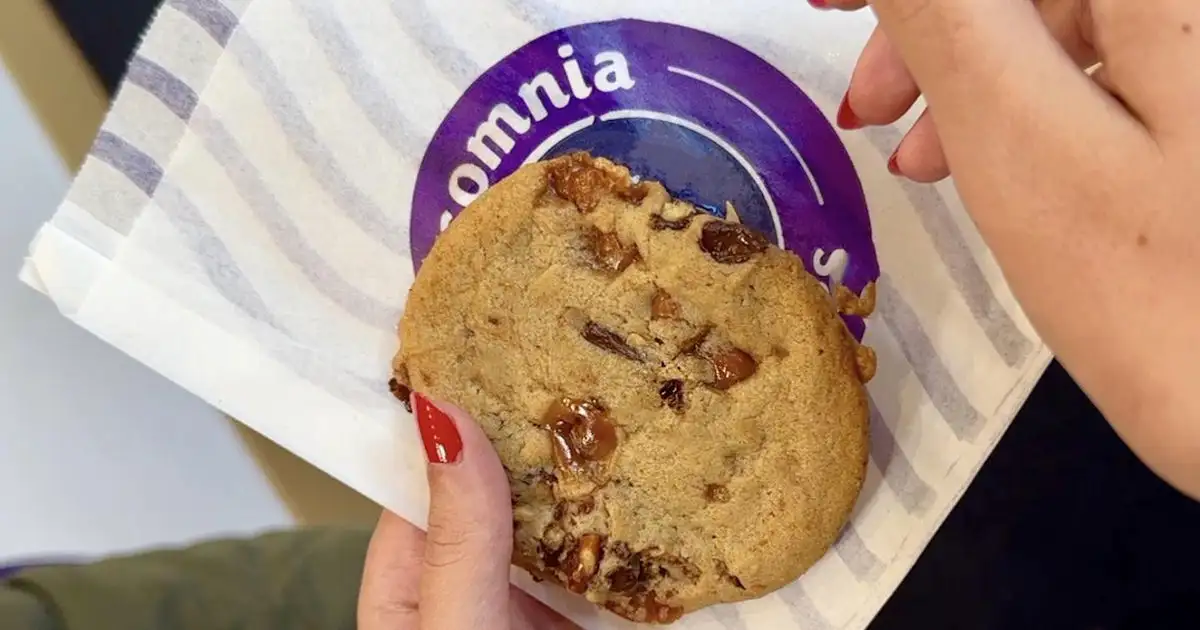 Free Insomnia Cookies: Grab Your 1 Amazing Cookie Deal