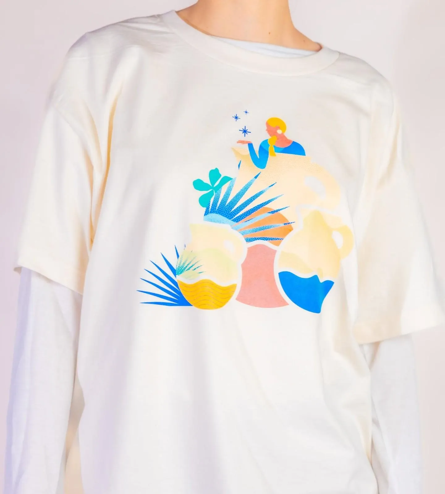 Free Limited Edition Mineragua Lady Jug T-Shirt: Win Yours Now!