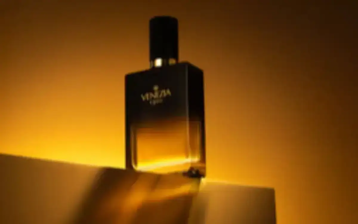 Free Luxury Italian Perfume from Venezia — House of Coco Contest