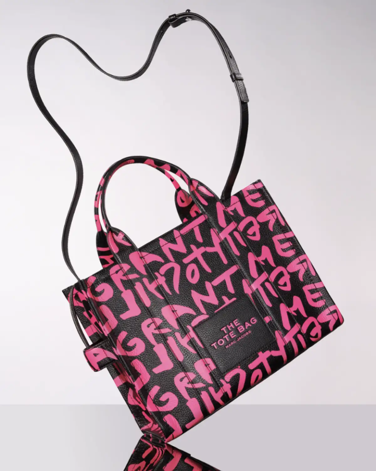 Free Marc Jacobs Tote Bag: Claim 1 Exclusive Signed Bag