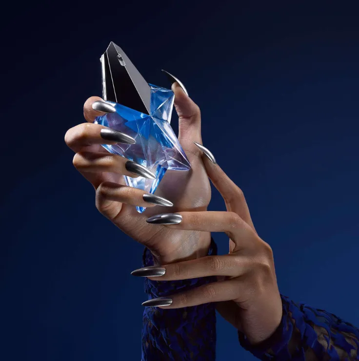 Free Mugler Alien: Claim 25,000 Samples Now!