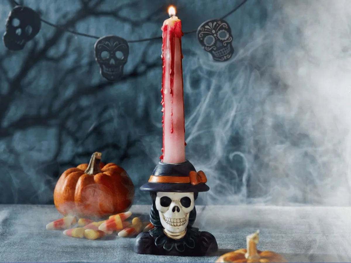 Free Yankee Candle Giveaway: Win 8 Spooky Candle Holders!