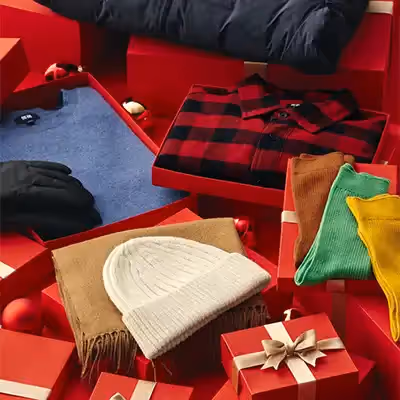 Get 12 Free UNIQLO Clothes